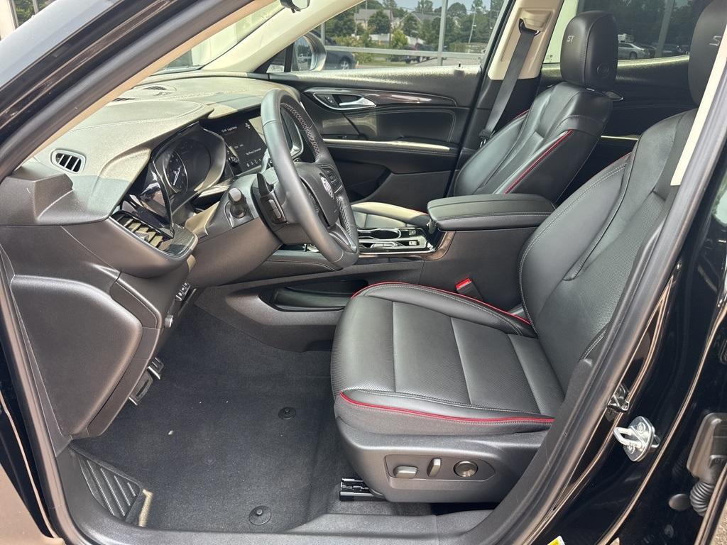 used 2022 Buick Envision car, priced at $26,995