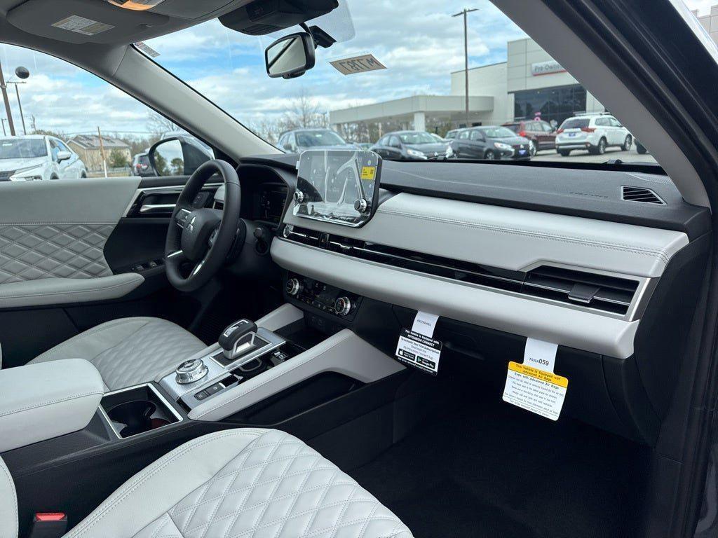 new 2025 Mitsubishi Outlander PHEV car, priced at $44,988