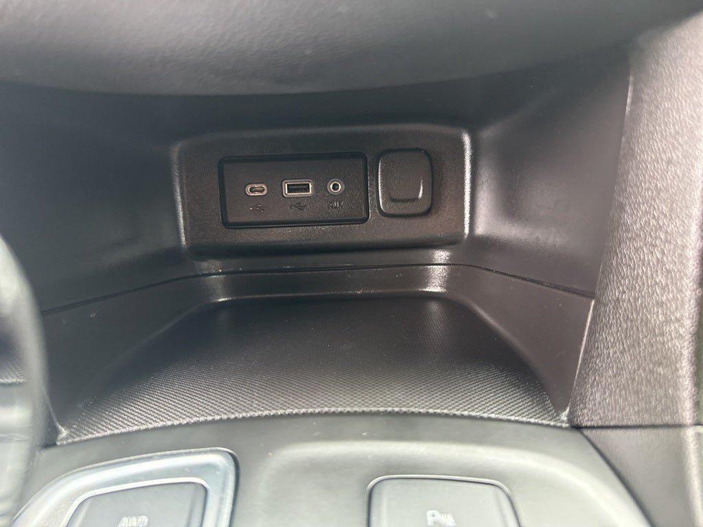 used 2022 Chevrolet Equinox car, priced at $26,995
