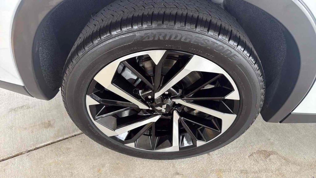 used 2023 Mitsubishi Outlander car, priced at $29,995