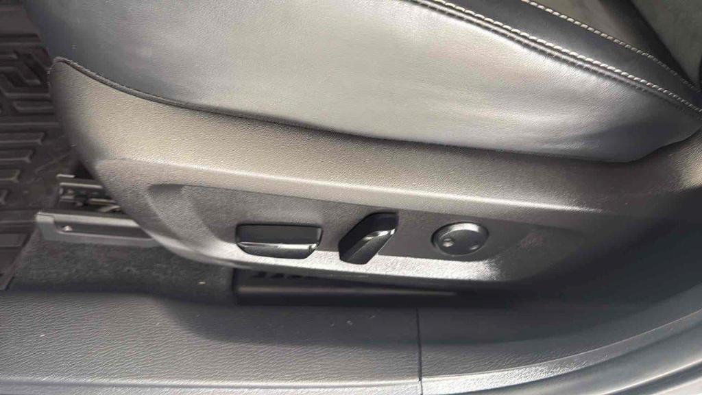 used 2023 Mitsubishi Outlander car, priced at $29,995