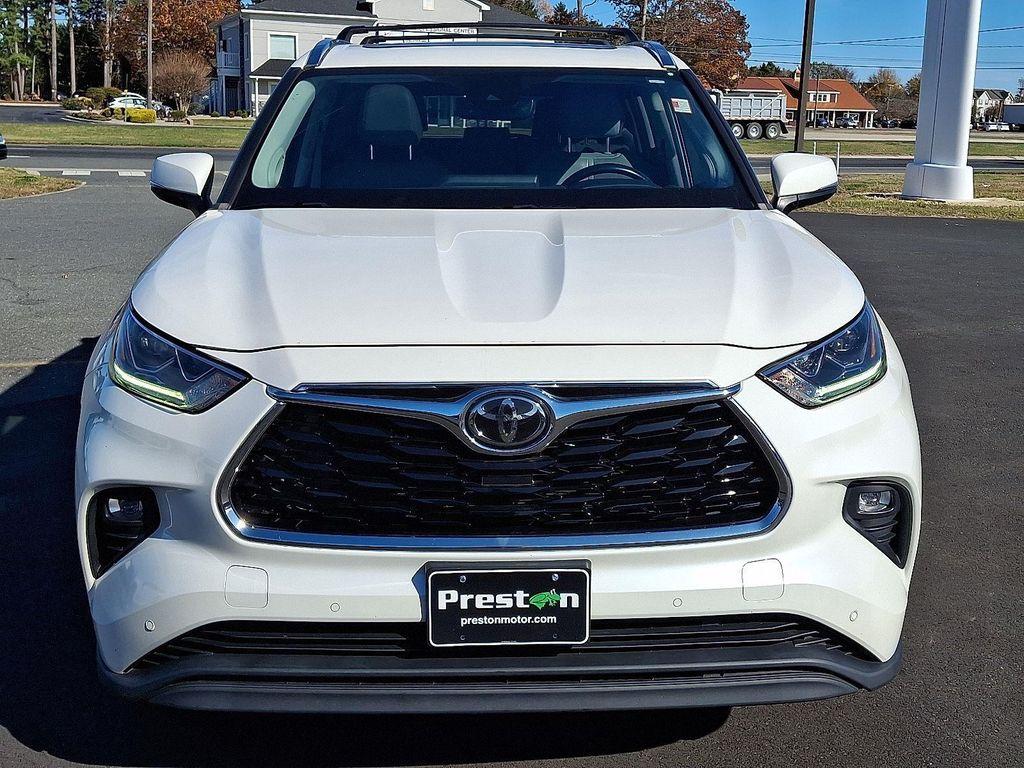 used 2020 Toyota Highlander car, priced at $29,398