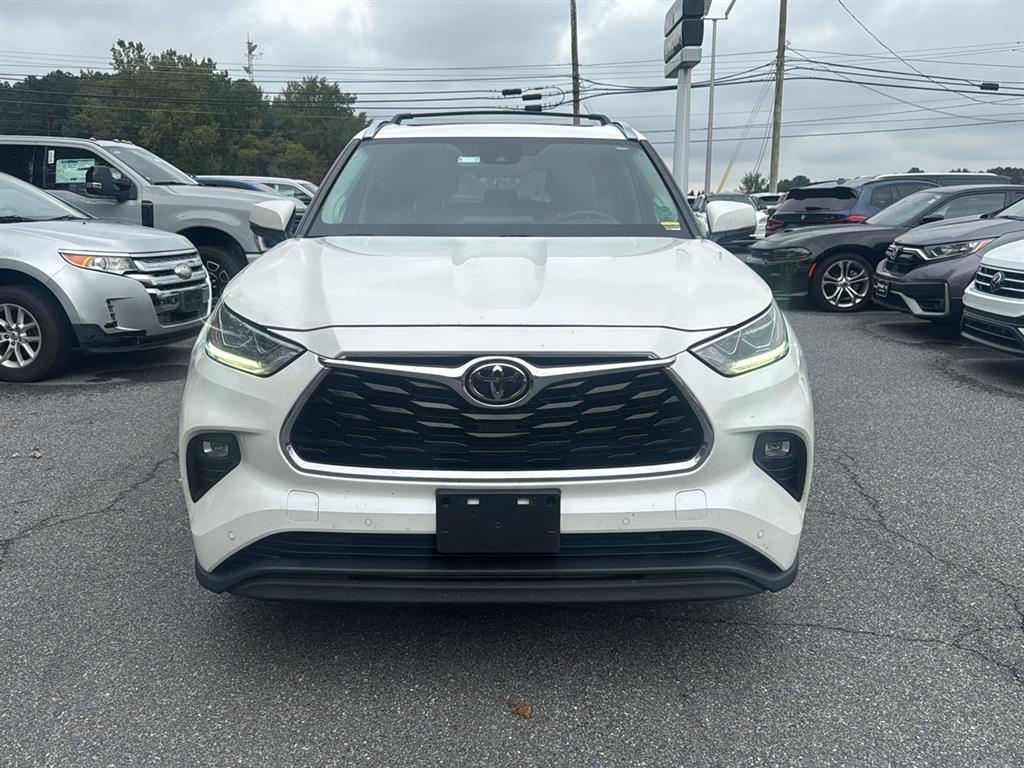 used 2020 Toyota Highlander car, priced at $29,398