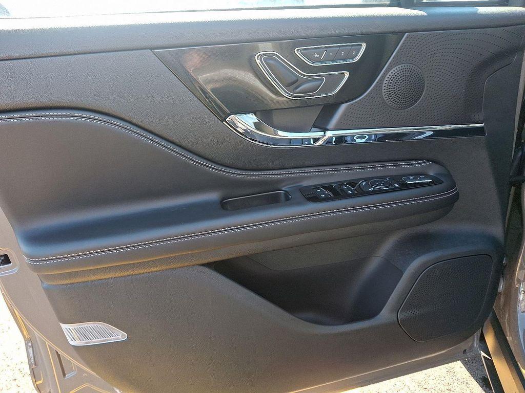 new 2025 Lincoln Corsair car, priced at $42,748