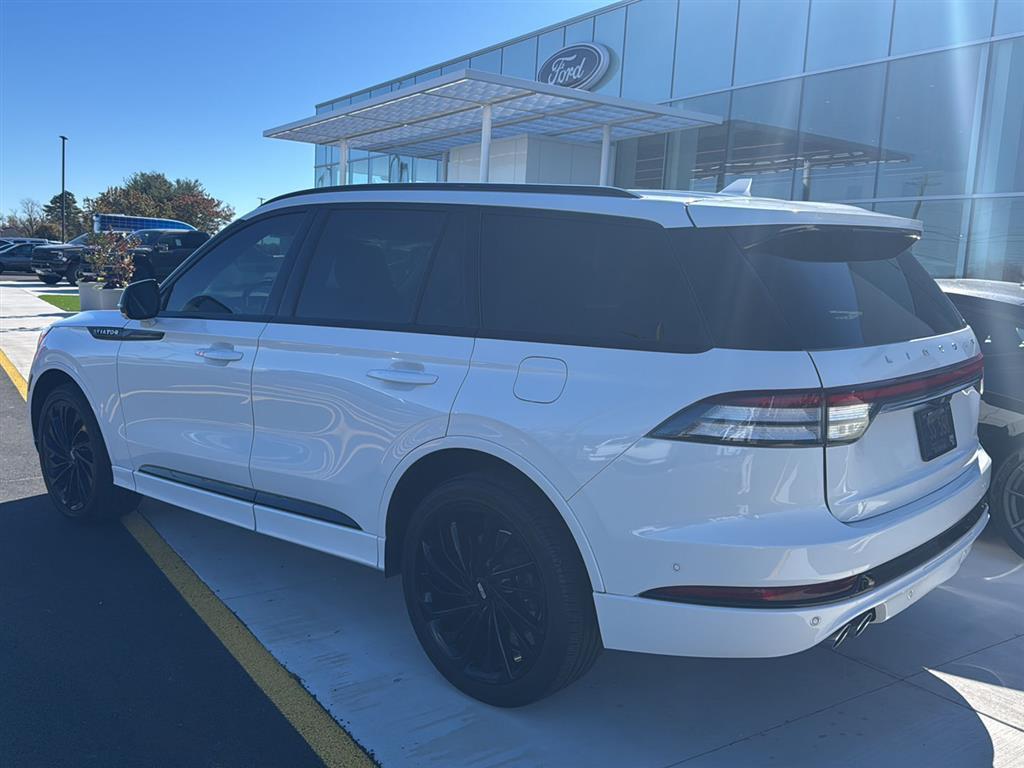 used 2024 Lincoln Aviator car, priced at $57,222