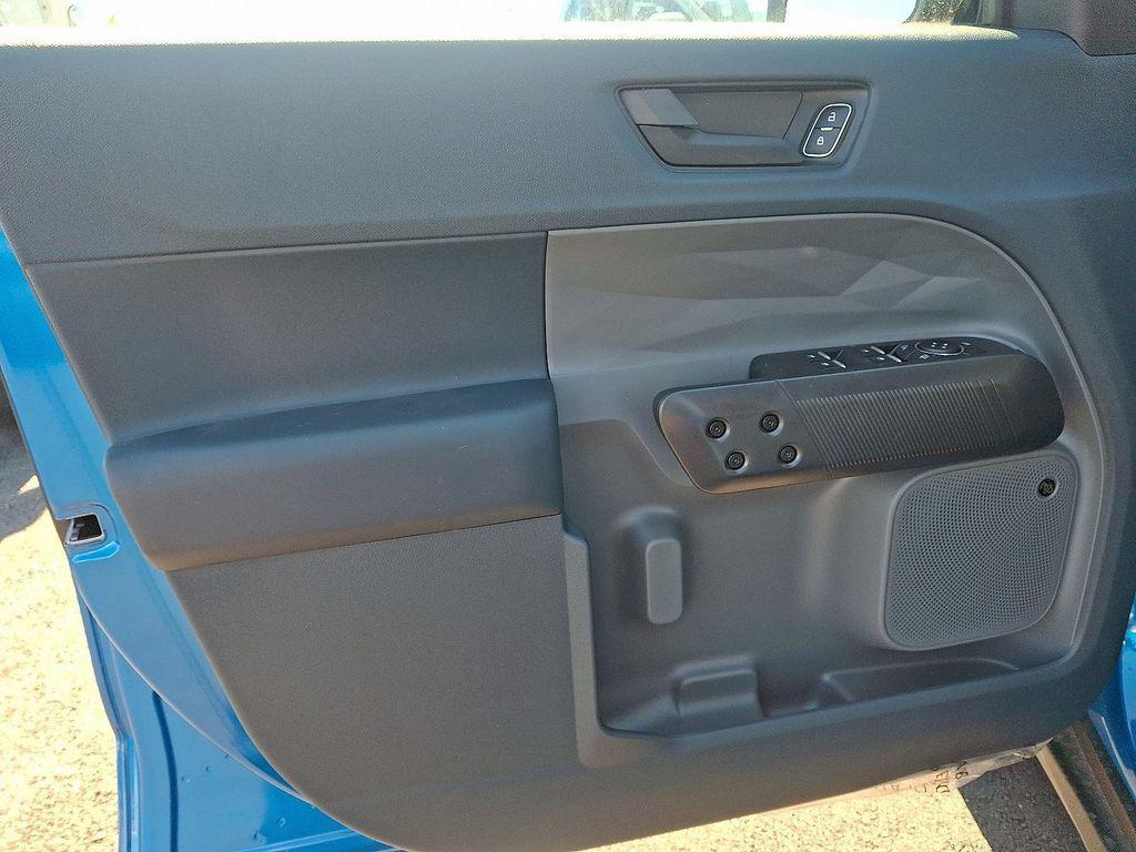 new 2025 Ford Maverick car, priced at $39,547