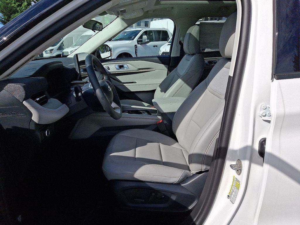 new 2025 Ford Explorer car, priced at $46,397