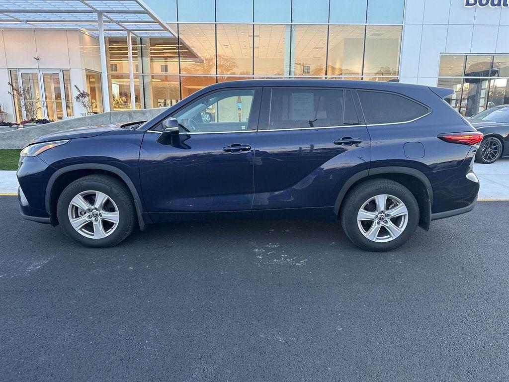 used 2022 Toyota Highlander car, priced at $30,895
