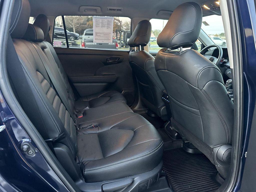 used 2022 Toyota Highlander car, priced at $30,895