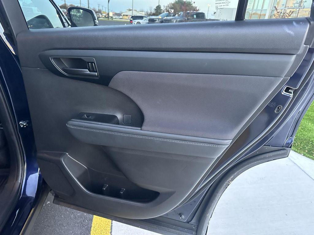 used 2022 Toyota Highlander car, priced at $30,895