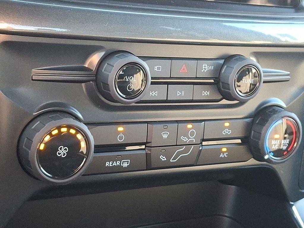 new 2025 Ford F-150 car, priced at $50,138