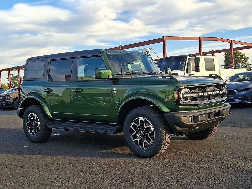 new 2025 Ford Bronco car, priced at $48,861