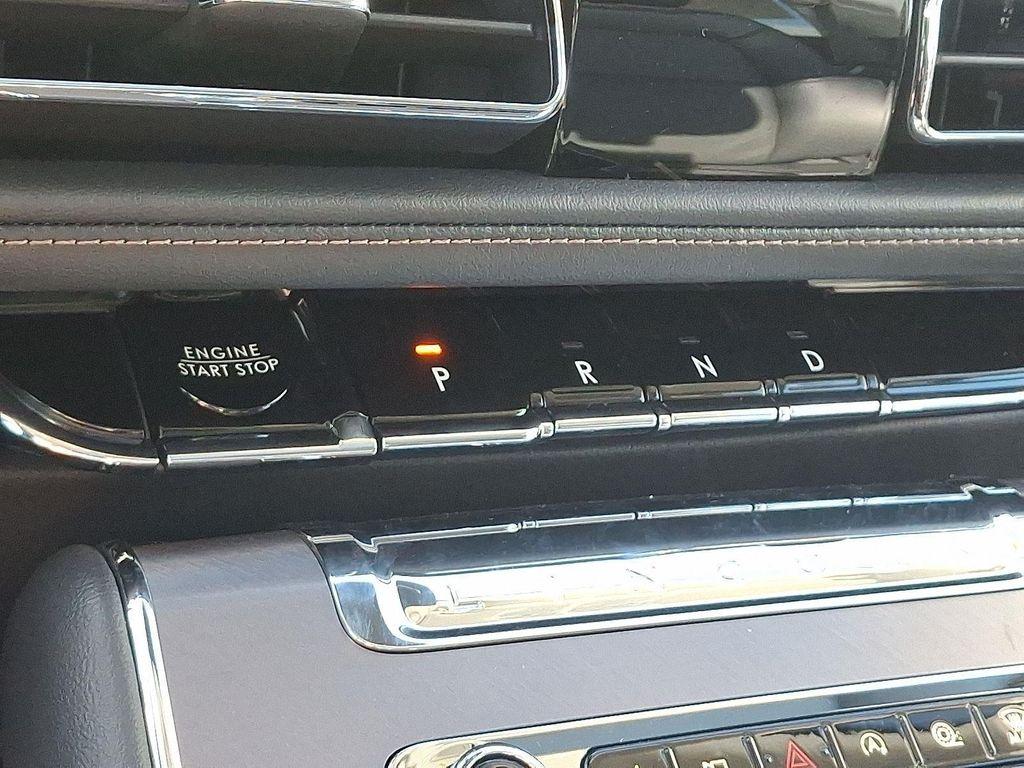 new 2025 Lincoln Aviator car, priced at $65,030