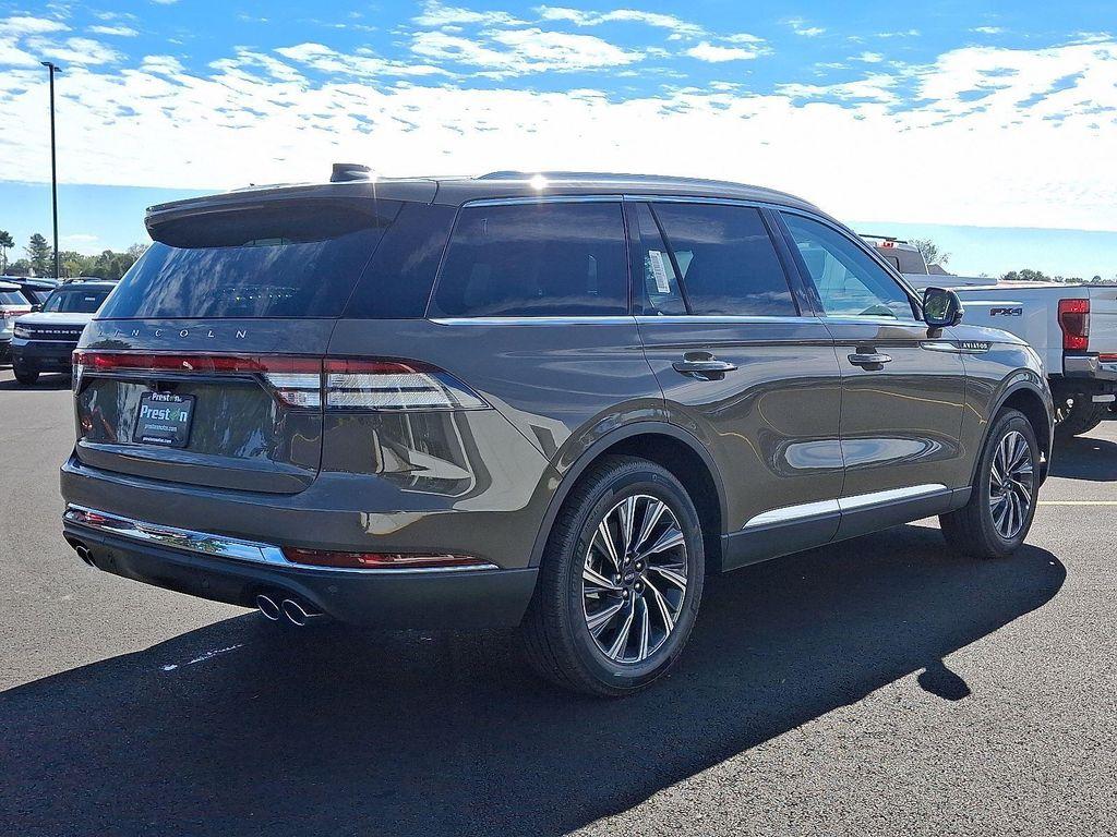 new 2025 Lincoln Aviator car, priced at $65,030