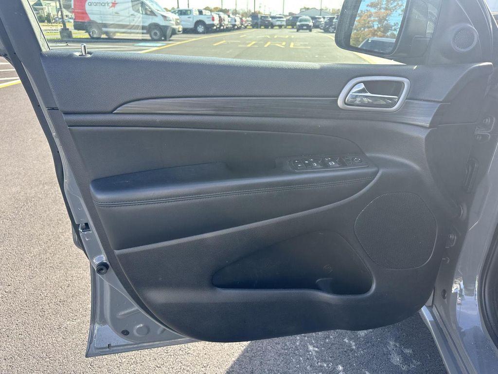 used 2020 Jeep Grand Cherokee car, priced at $23,303