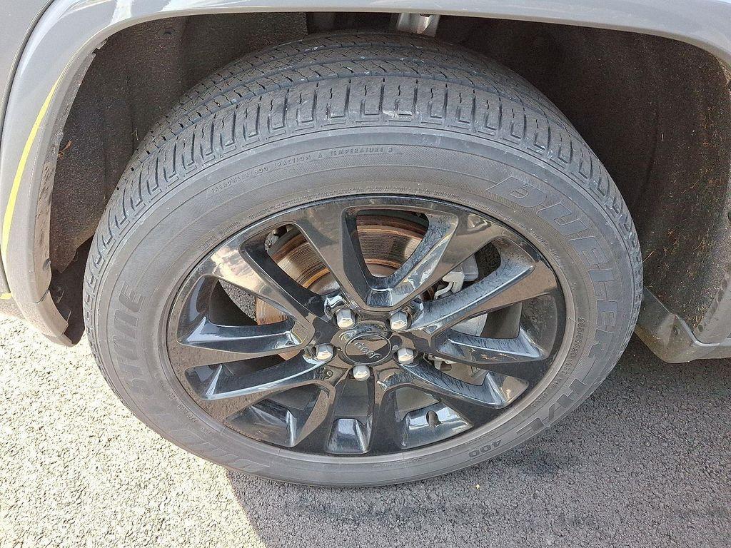 used 2020 Jeep Grand Cherokee car, priced at $23,303