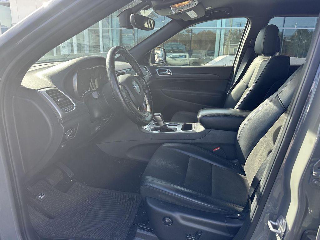 used 2020 Jeep Grand Cherokee car, priced at $23,303