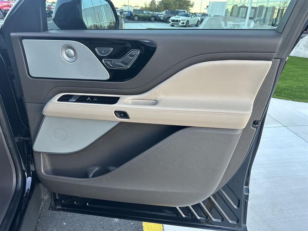 used 2023 Lincoln Aviator car, priced at $42,986