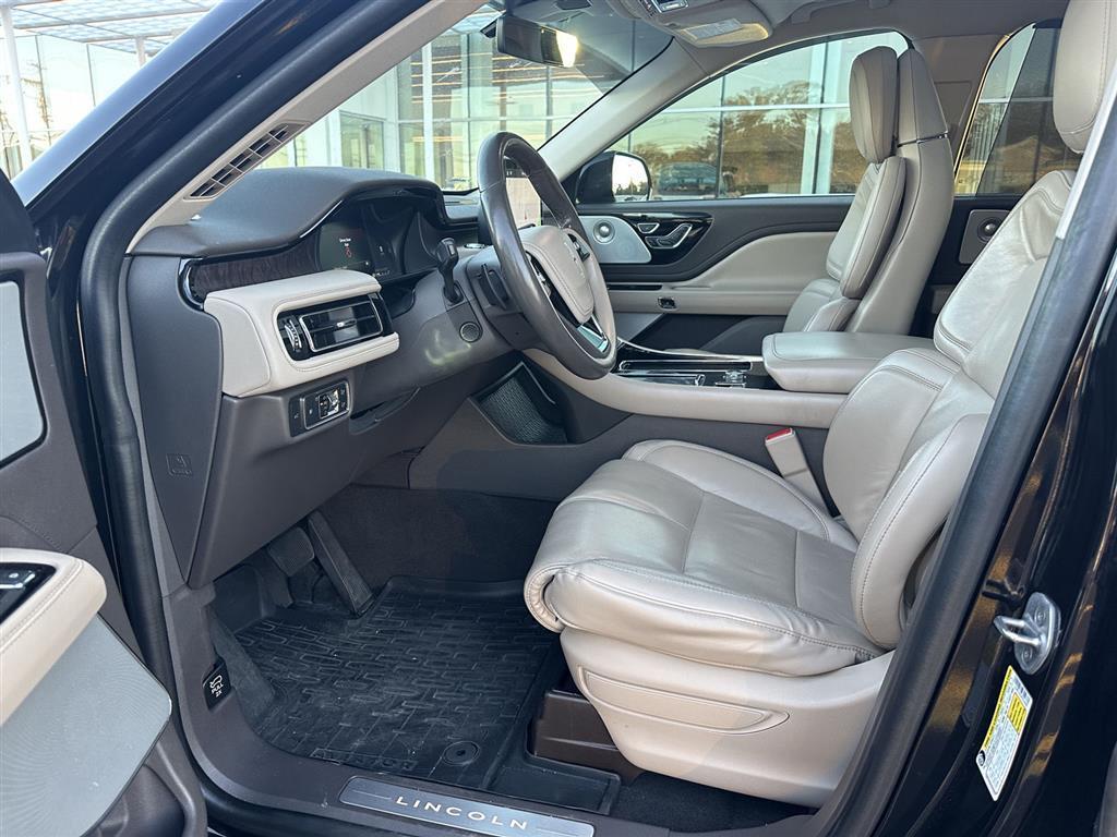 used 2023 Lincoln Aviator car, priced at $42,986