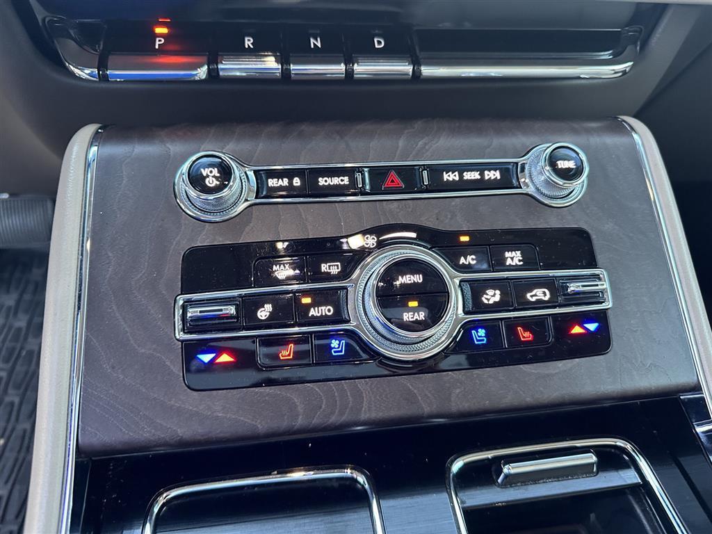 used 2023 Lincoln Aviator car, priced at $42,986