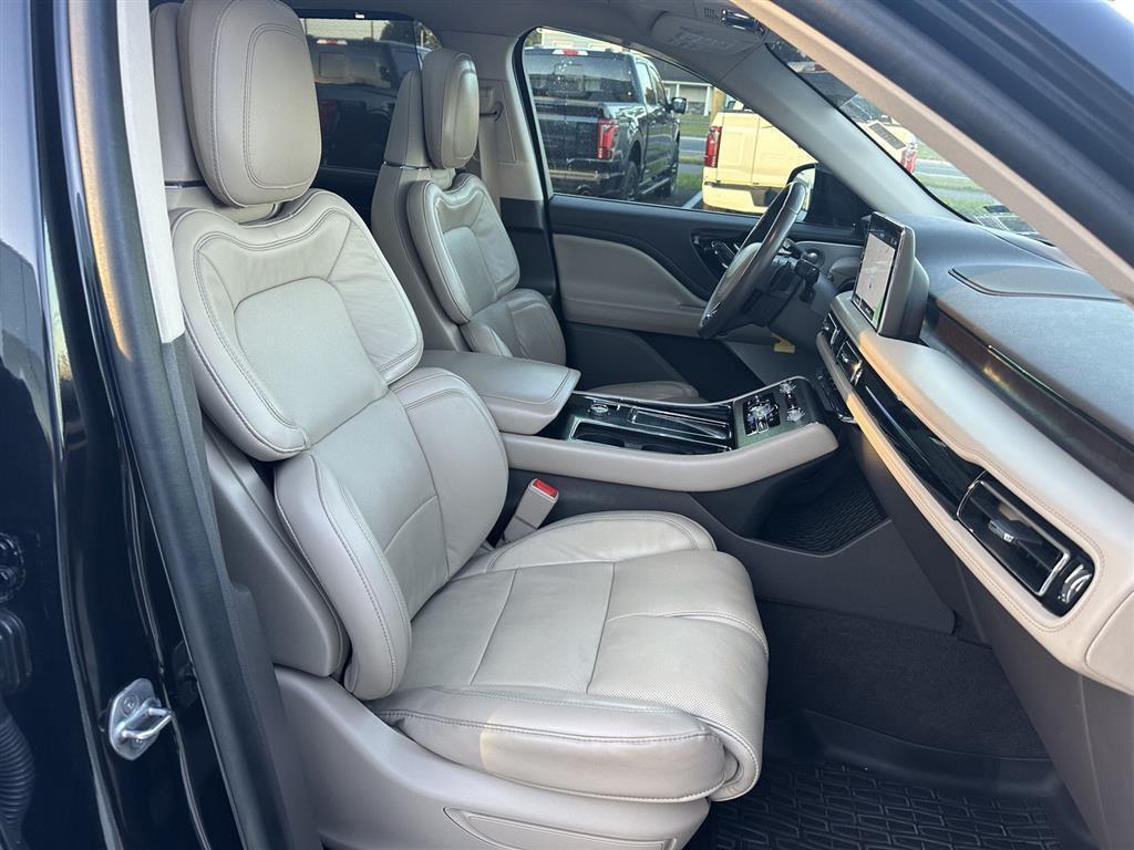 used 2023 Lincoln Aviator car, priced at $42,986