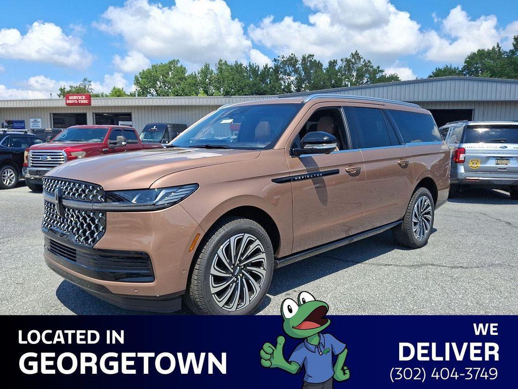 new 2025 Lincoln Navigator car, priced at $124,435