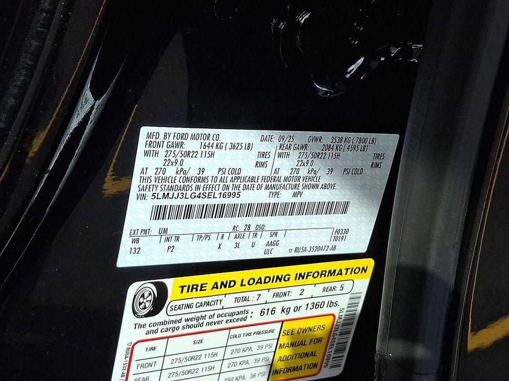 new 2025 Lincoln Navigator car, priced at $112,825