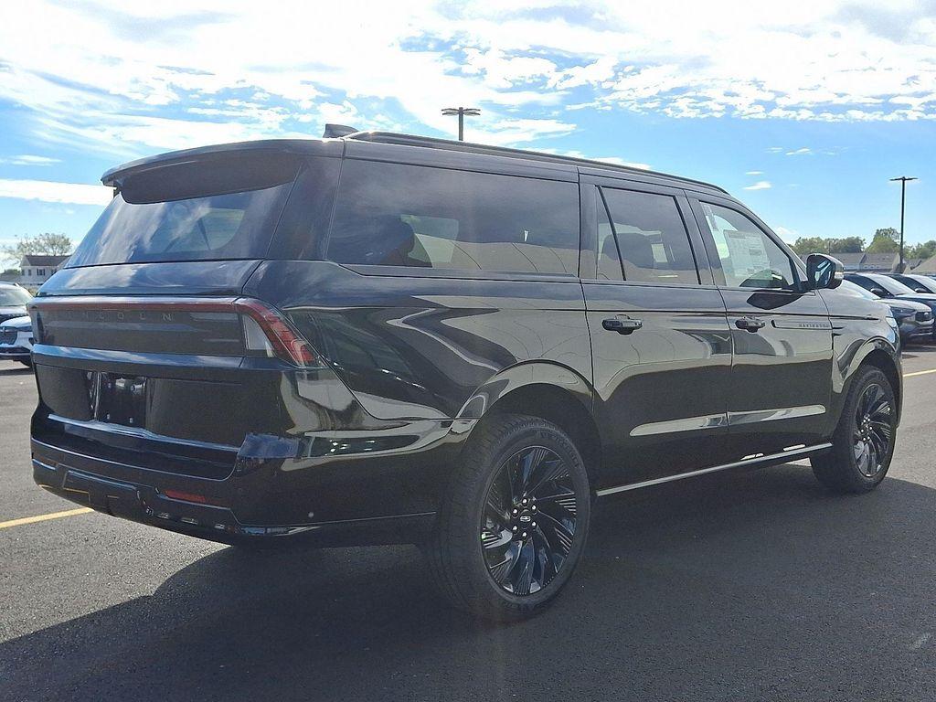 new 2025 Lincoln Navigator car, priced at $112,825