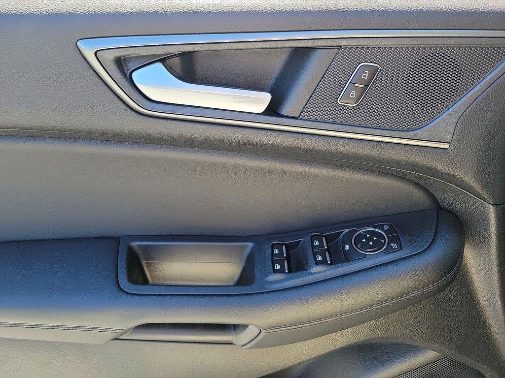 new 2024 Ford Edge car, priced at $35,974