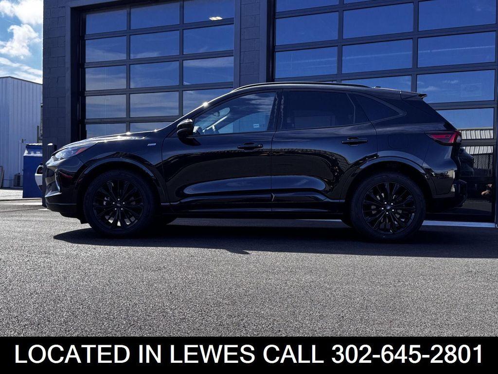 used 2023 Ford Escape car, priced at $27,500