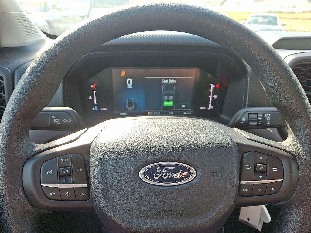 new 2025 Ford Ranger car, priced at $33,100