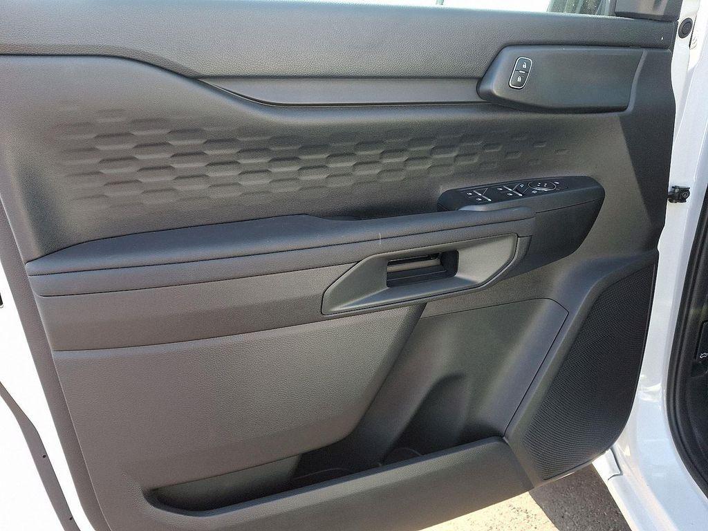 new 2025 Ford Ranger car, priced at $33,100