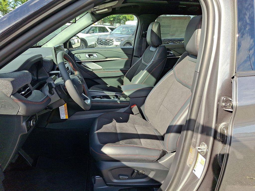 new 2025 Ford Explorer car, priced at $57,641