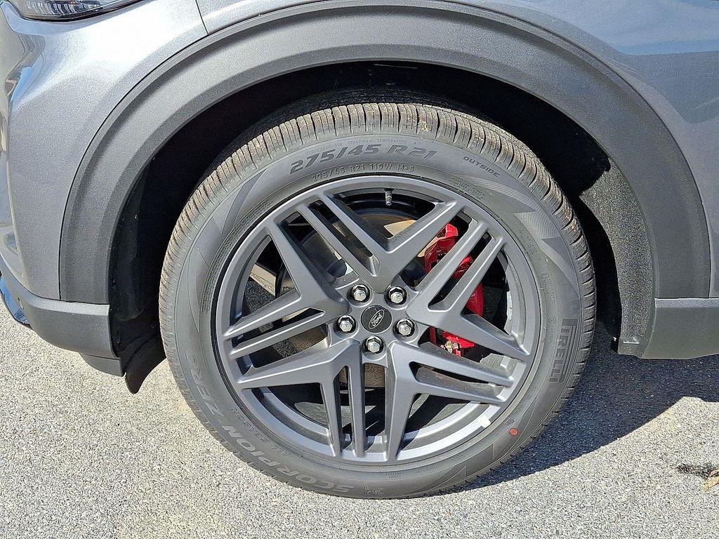 new 2025 Ford Explorer car, priced at $57,641