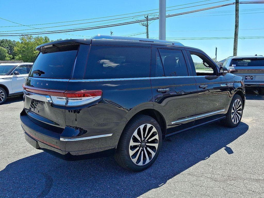 new 2024 Lincoln Navigator car, priced at $89,274
