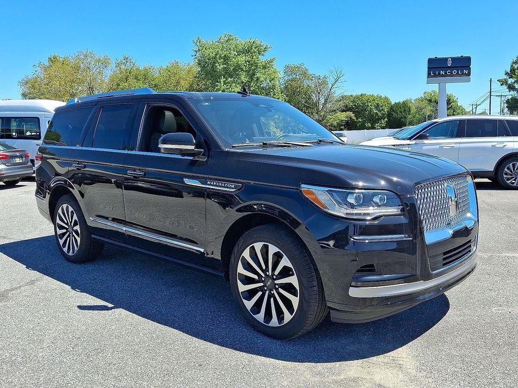 new 2024 Lincoln Navigator car, priced at $89,274