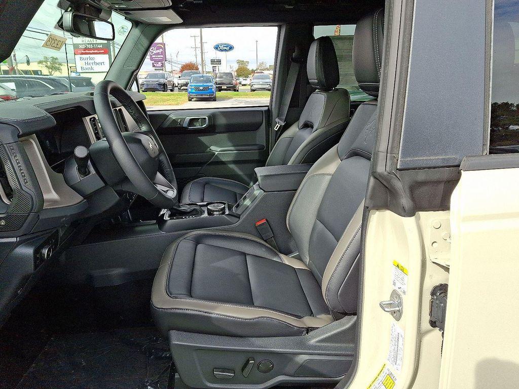 new 2025 Ford Bronco car, priced at $53,914
