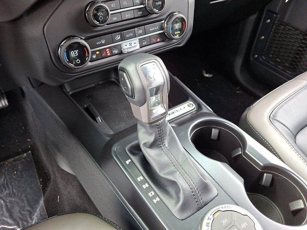 new 2025 Ford Bronco car, priced at $53,914