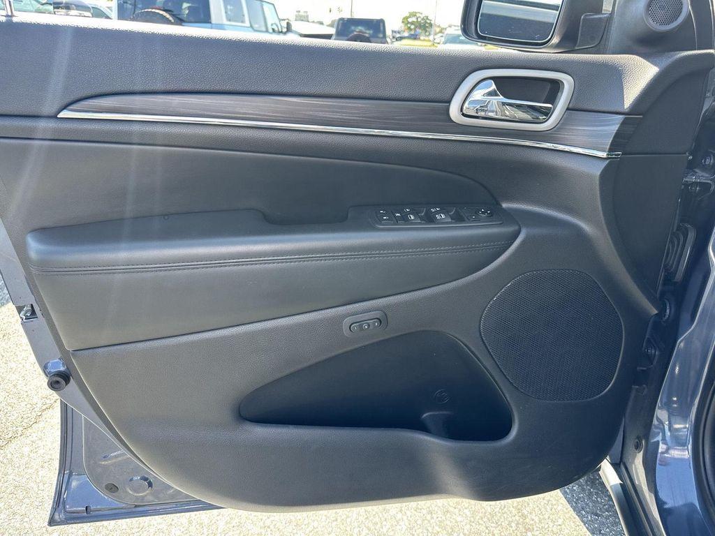 used 2021 Jeep Grand Cherokee car, priced at $23,901