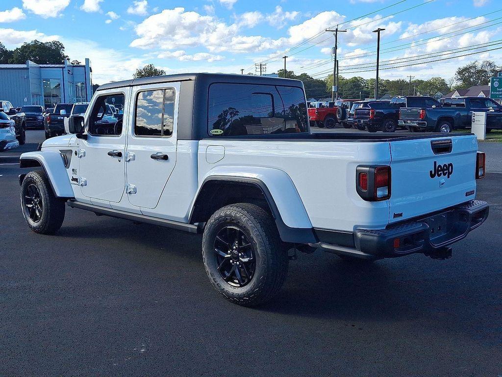 used 2023 Jeep Gladiator car, priced at $32,013