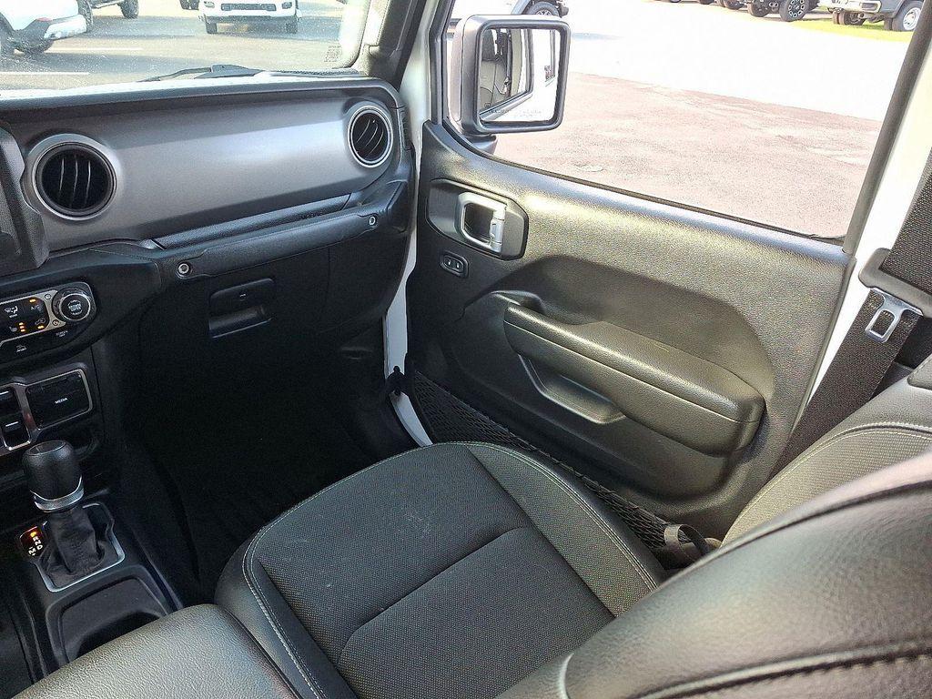 used 2023 Jeep Gladiator car, priced at $32,013