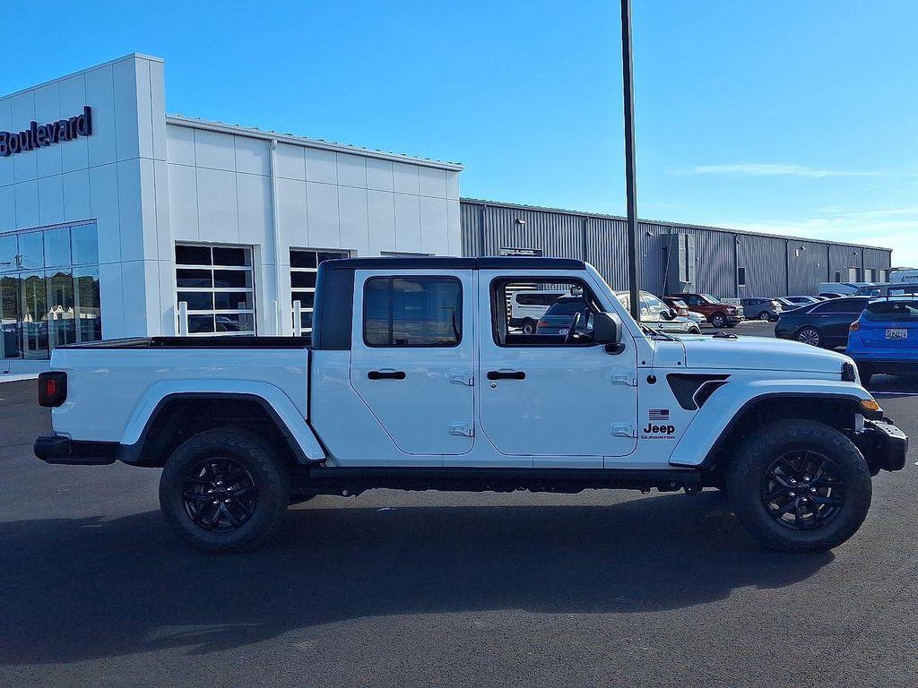 used 2023 Jeep Gladiator car, priced at $32,013