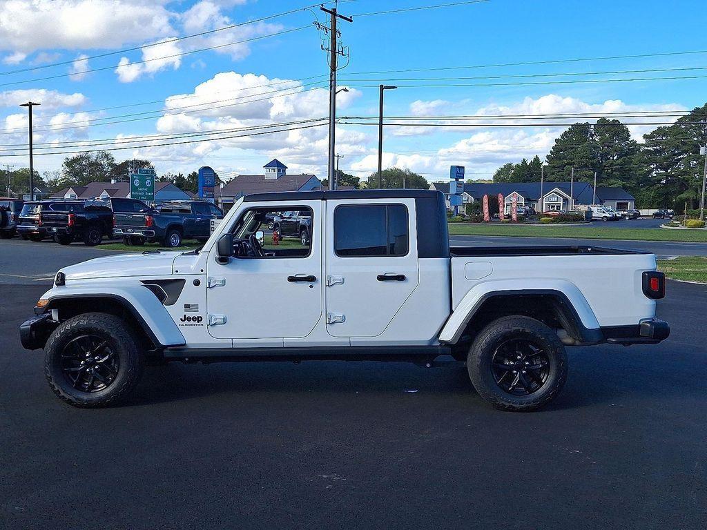 used 2023 Jeep Gladiator car, priced at $32,013