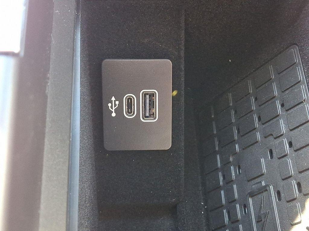 new 2025 Lincoln Navigator car, priced at $107,325