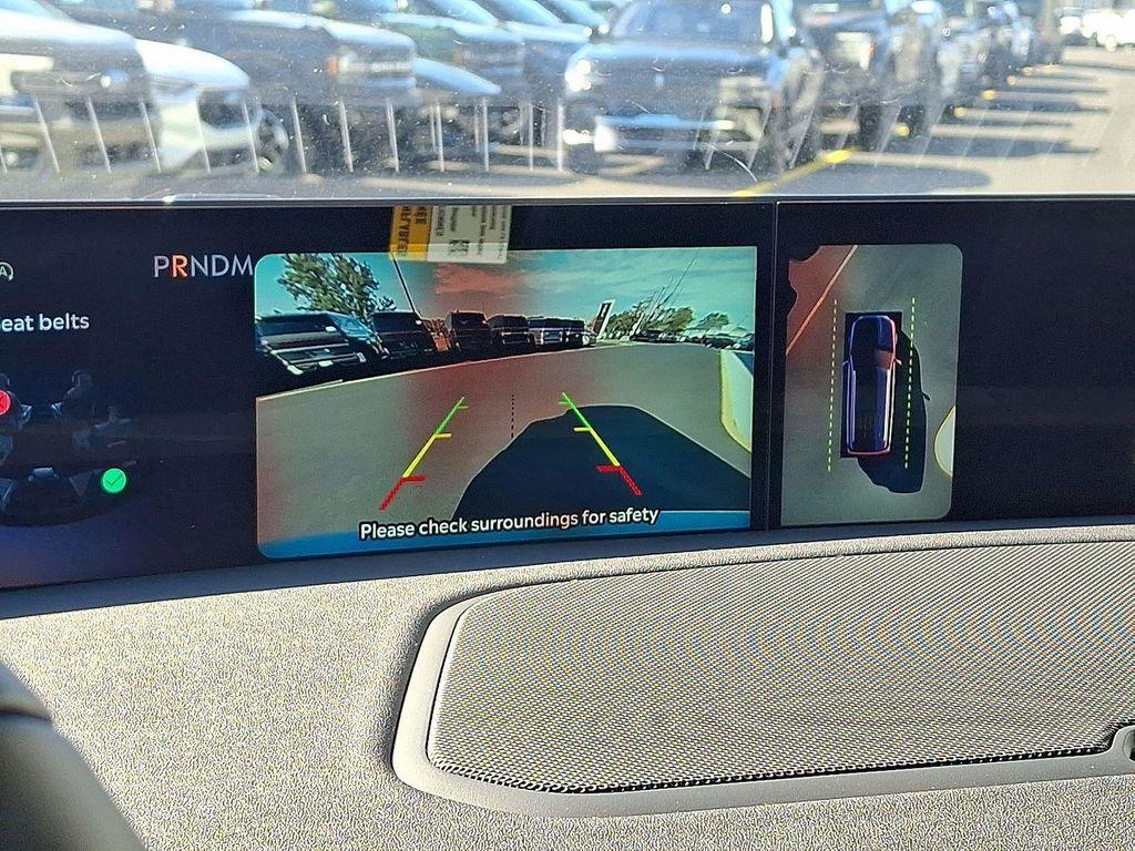 new 2025 Lincoln Navigator car, priced at $107,325