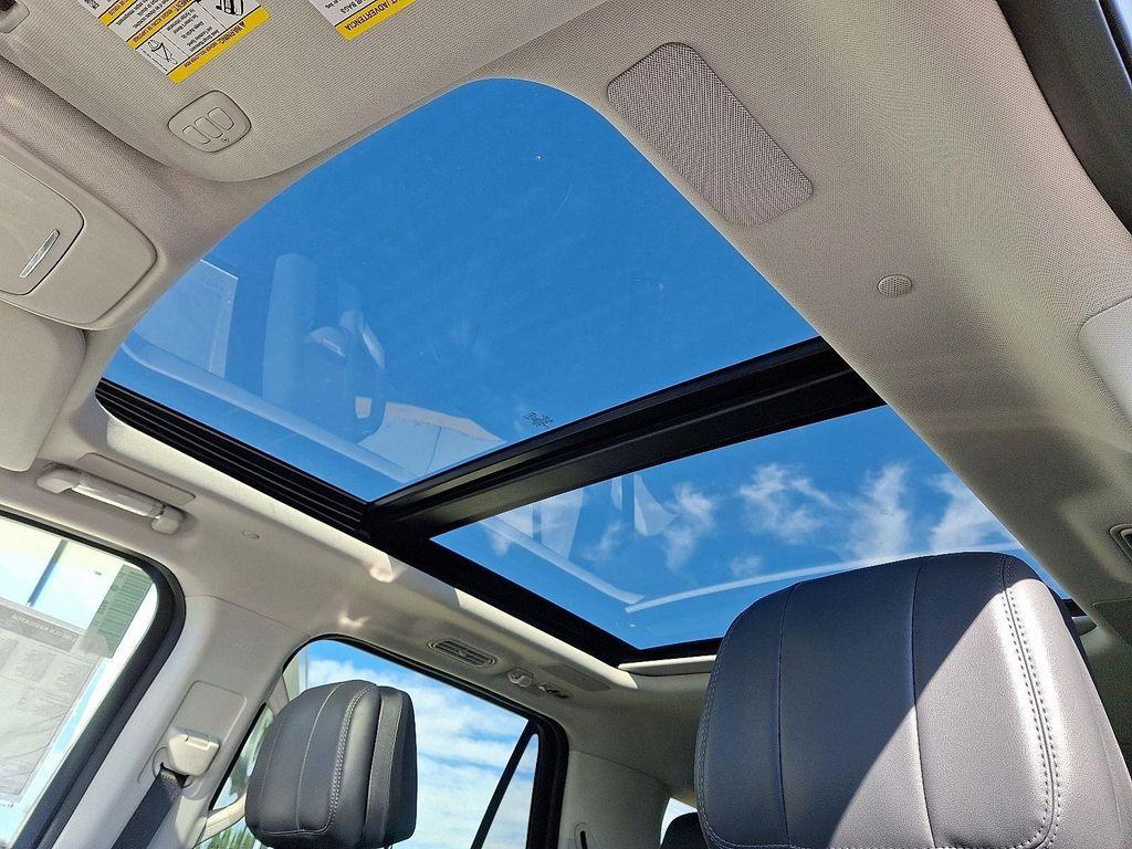 new 2025 Lincoln Navigator car, priced at $107,325