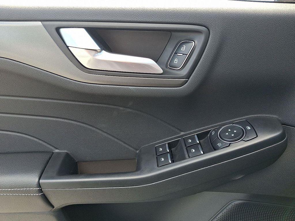 new 2025 Ford Escape PHEV car, priced at $27,968