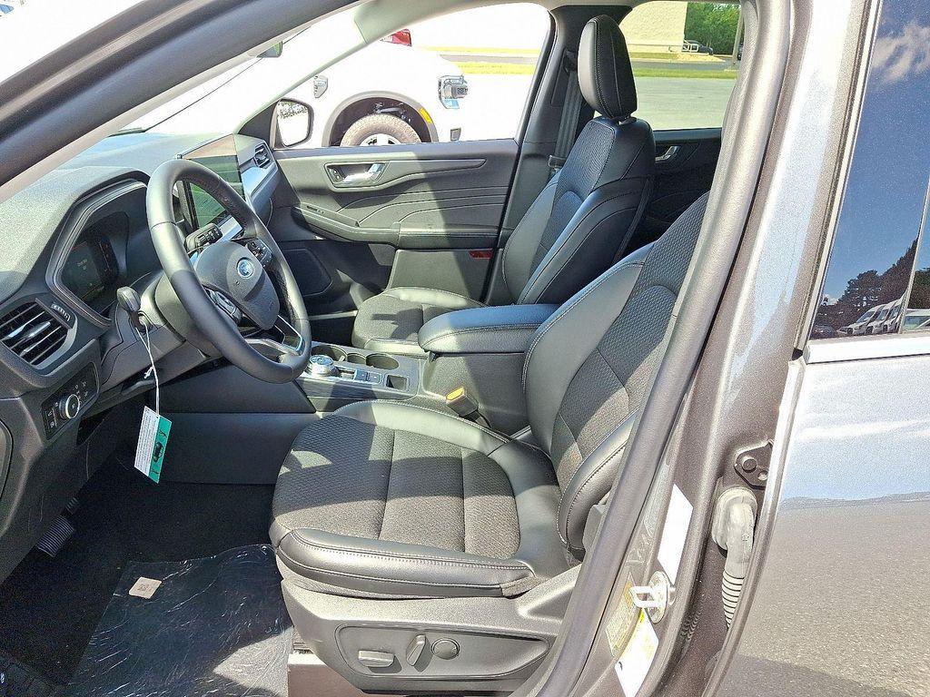 new 2025 Ford Escape PHEV car, priced at $27,968