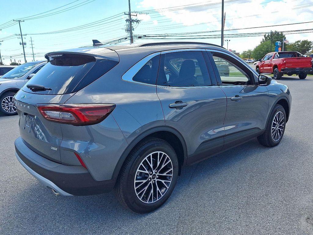 new 2025 Ford Escape PHEV car, priced at $27,968
