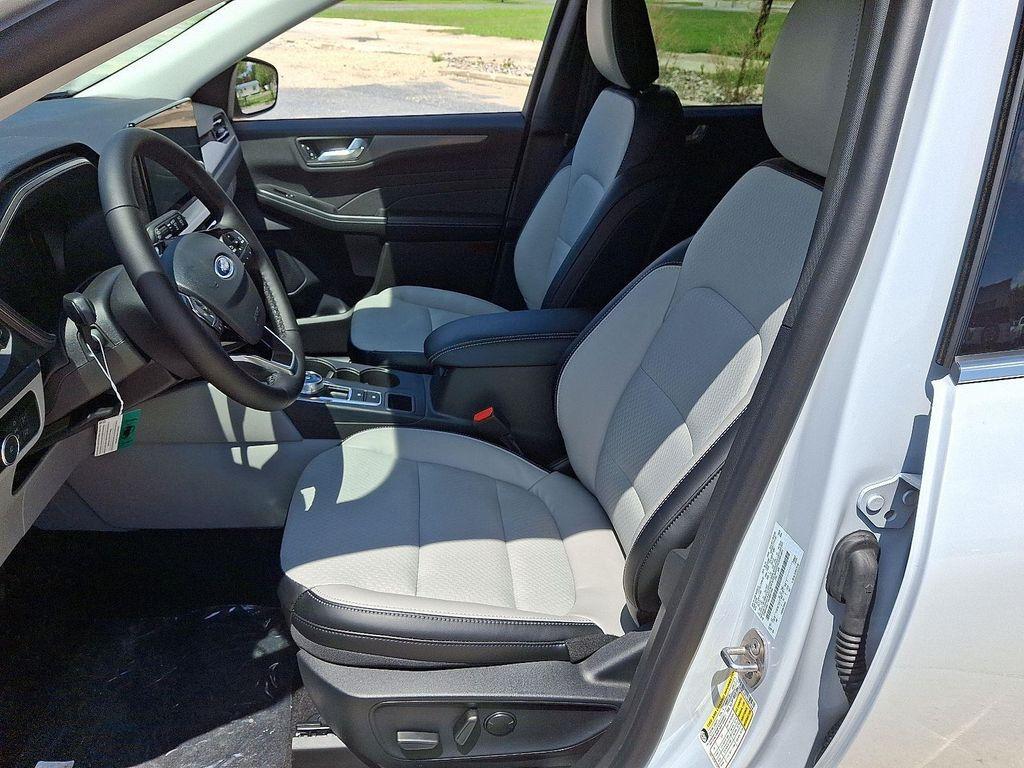 new 2025 Ford Escape PHEV car, priced at $27,968